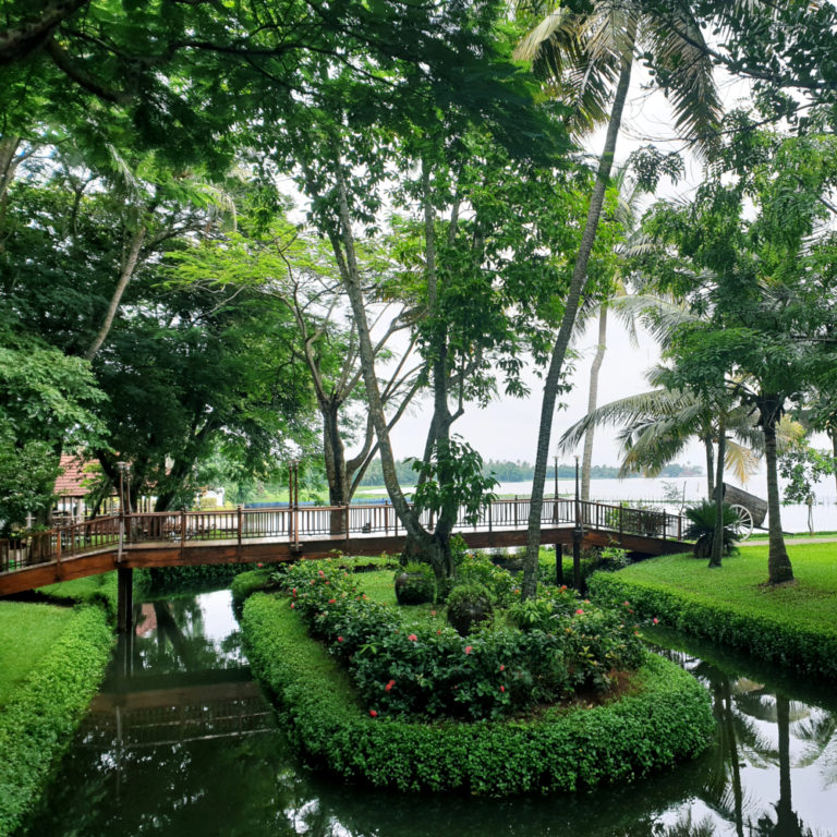 Kumarakom Lake Resort Kochi - Kerela India