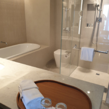 Hinterland King Bathroom